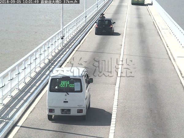 區(qū)間測速現(xiàn)場2.jpg